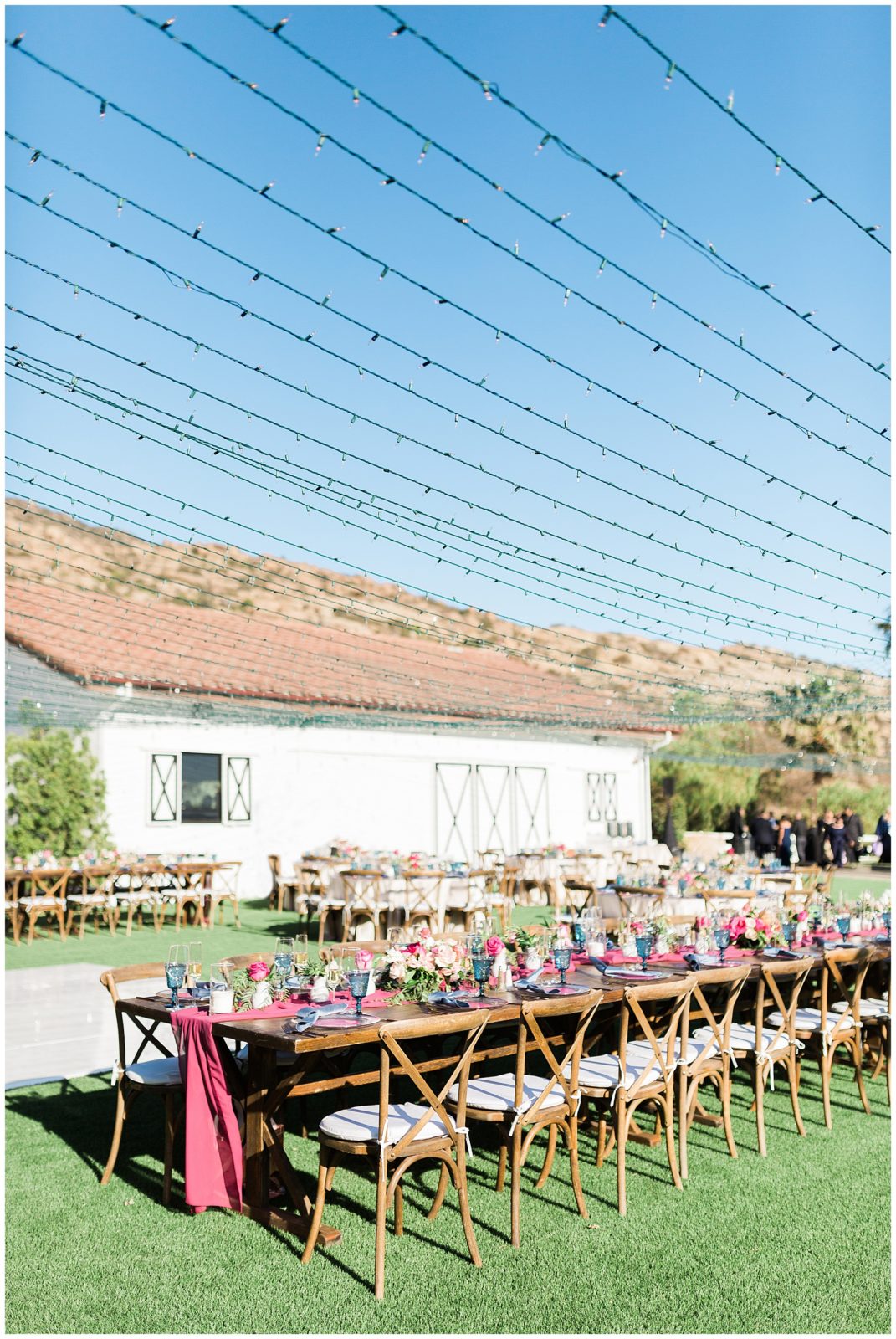 gorgeous tables for outdoor summer wedding