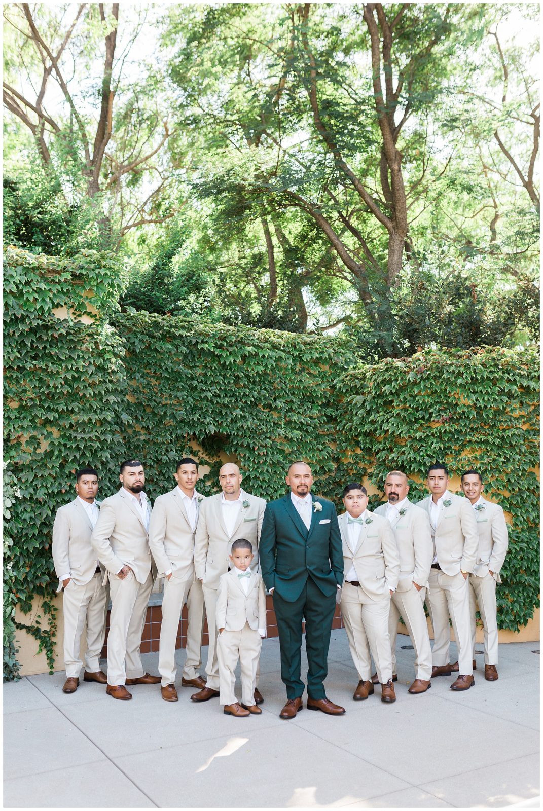 groom and groomsmen portraits