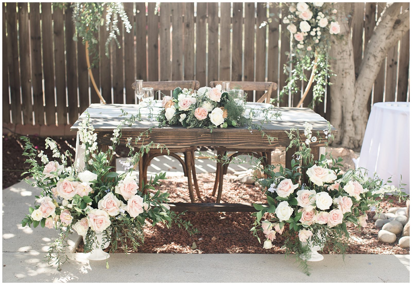 romantic backyard wedding sweetheart table